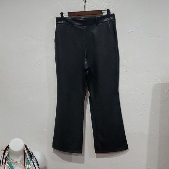 Bagatelle Black Faux Leather Cropped Flare Pants Size M - Picture 3 of 14